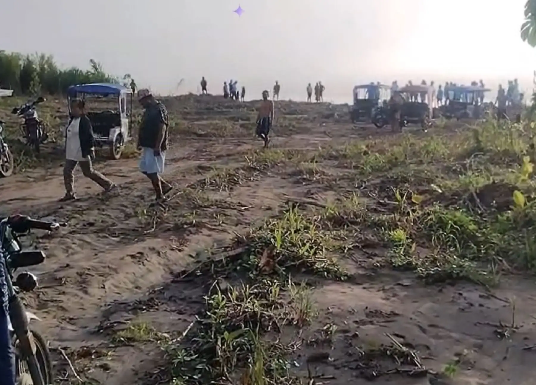 Al menos doce personas fallecidas, 30 desaparecidas y seis heridas deja hasta el momento un accidente fluvial ocurrido en la madrugada de hoy lunes 1 de diciembre en el puerto de Iparia, ubicado en la provincia de Coronel Portillo, región Ucayali. ANDINA/Difusión