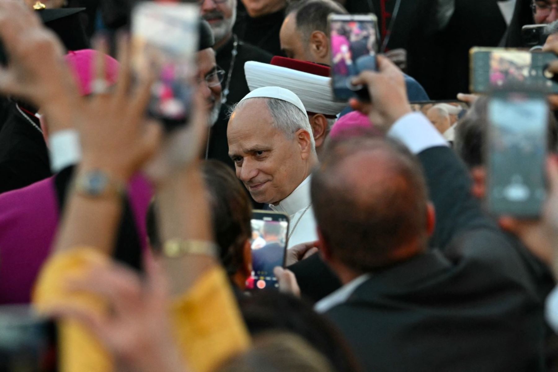 El Papa León XIV tiene previsto instar a la paz y la unidad en su segundo día en el Líbano llevando un mensaje de esperanza a los jóvenes cuya fe en su país afectado por la crisis ha disminuido. AFP