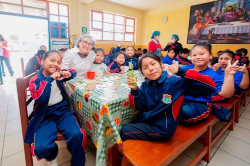 Programa Wasi Mikuna llega a más de 6 mil instituciones educativas públicas con operativo relámpago a nivel nacional