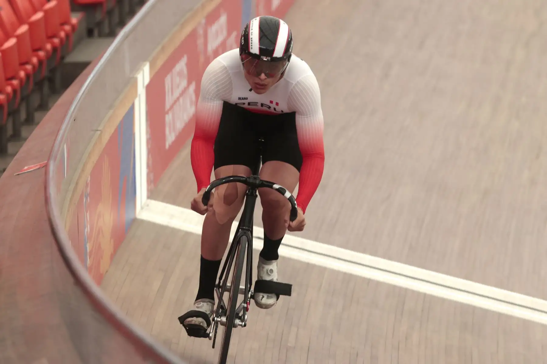 Se realiza la competencia de ciclismo en el velódromo de la Videna, durante los Juegos Bolivarianos 2025.  Foto: ANDINA/Vidal Tarqui