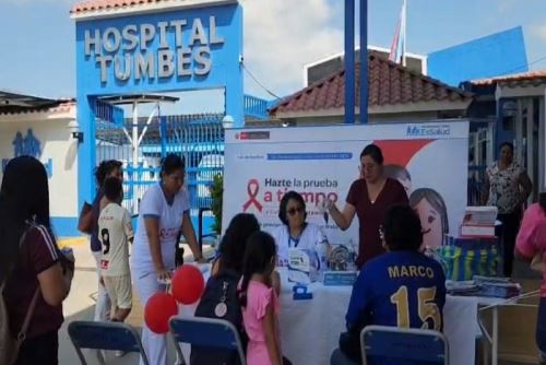 EsSalud Tumbes refuerza prevención del VIH con feria de salud y tamizajes gratuitos