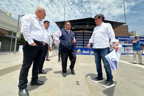 Durante la visita, se halló deficiencias como cables eléctricos expuestos, falta de mantenimiento en equipos de refrigeración, óxido en infraestructuras metálicas en zonas técnicas, instalaciones eléctricas inadecuadas, falta de señalización, entre otras,ANDINA/Difusión