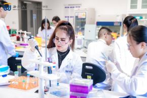 El software de Food Flow permite simular matemáticamente una formulación alimentaria optimizando temas de nutrición, masa, estabilidad y vida útil, lo cual es super necesario en el campo espacial. 