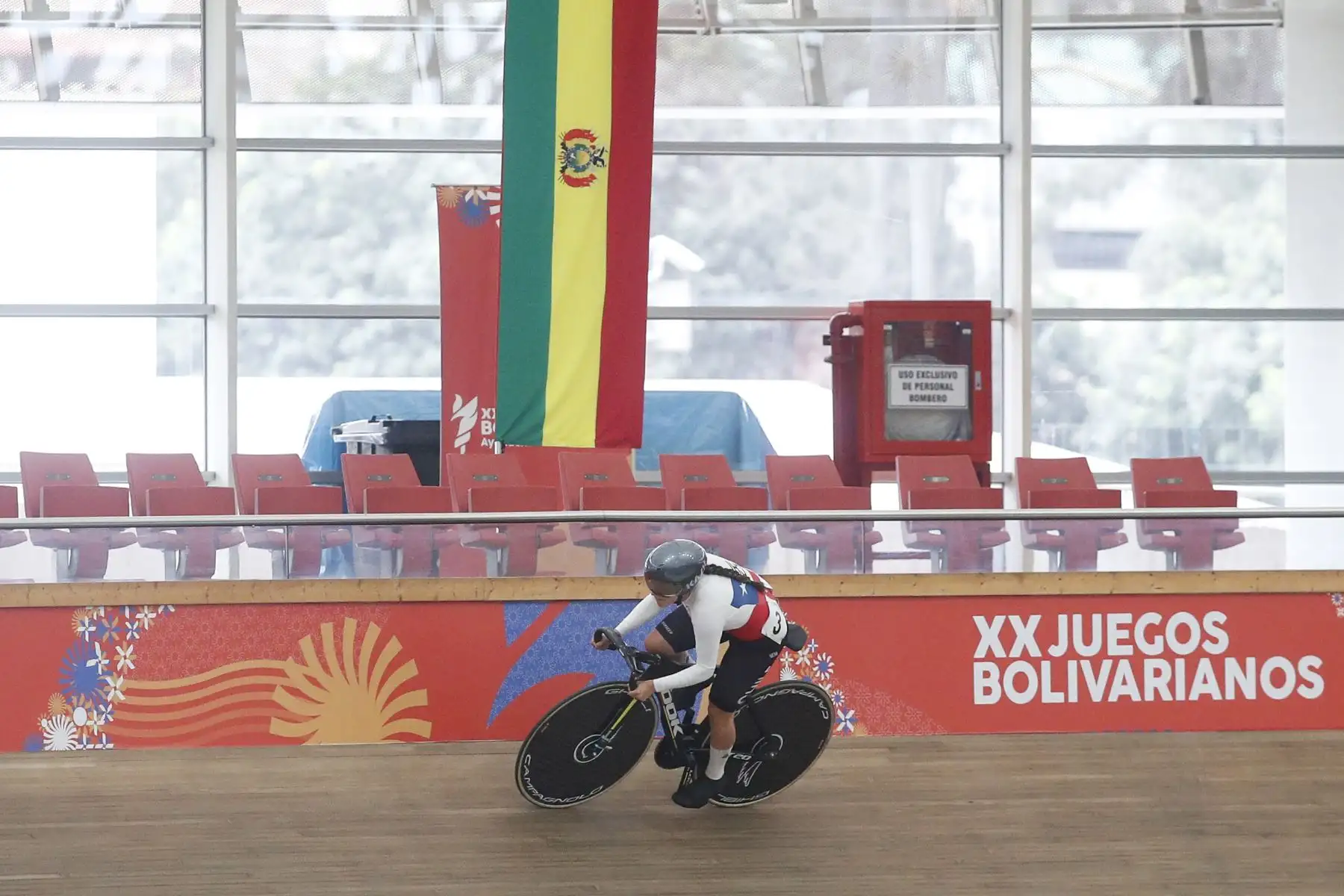 Continua los  Juegos Bolivarianos Ayacucho - Lima 2025, en el Polideportivo Videna IPD con la disciplina ciclismo pista.
 Foto: ANDINA/Eddy Ramos