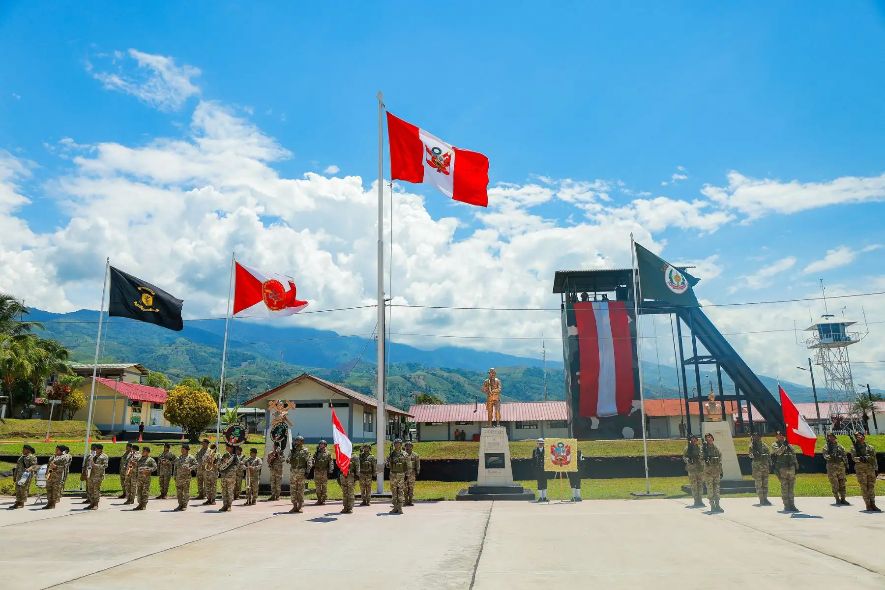 El presidente José Jerí llegó a la sede del Comando Especial del Vraem (CE-VRAEM), en Pichari, Cusco. Foto: ANDINA/Prensa Presidencia