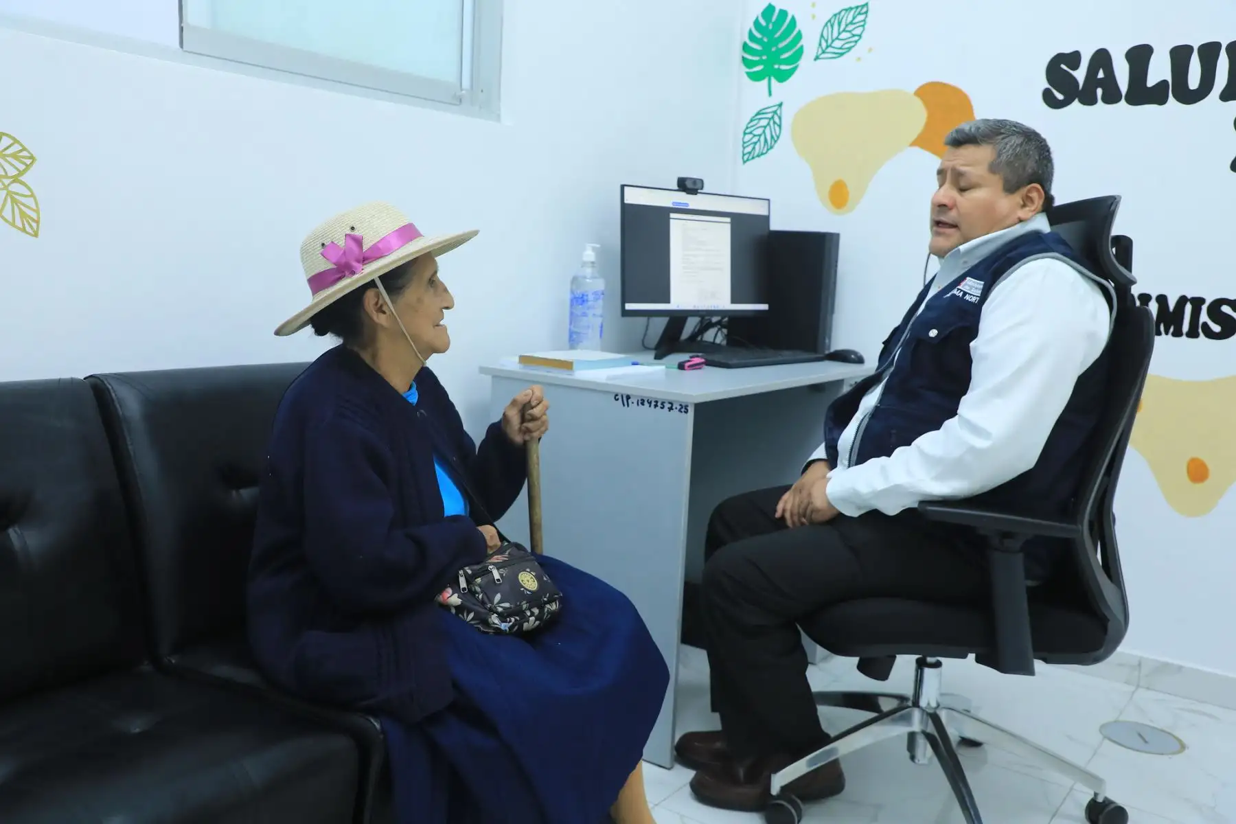El Ministerio de Salud inauguró el Centro de Salud Mental Comunitario (CSMC) Puente Piedra, ubicado en el distrito de Carabayllo, fortaleciendo la estrategia nacional de atención descentralizada en salud mental. Con esta apertura, el país alcanza los 300 CSMC operativos a nivel nacional, ampliando la cobertura de servicios preventivos y terapéuticos para la población. Foto: ANDINA/Difusión