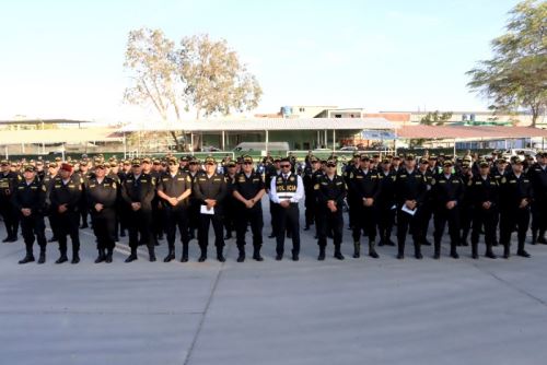 Los agentes provenientes de diversas unidades —incluidas comisarías, divisiones especializadas y patrullaje motorizado— permanecerán en la región hasta el 3 de enero de 2026.