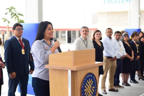 Ministra de Economía y Finanzas, Denisse Miralles, anuncia medidas para impulsar las inversiones en la región Tacna. ANDINA/Difusión