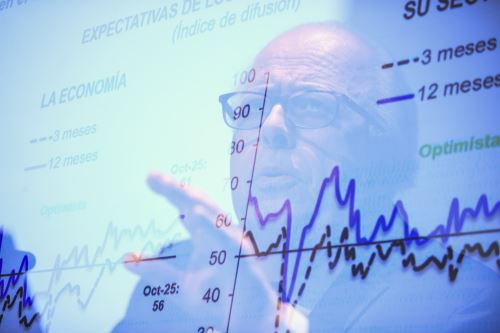 Presidente del BCR, Julio Velarde participa en el Seminario CIES 2025
