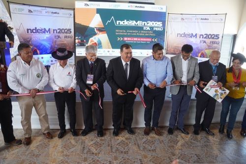 El gobernador regional de Ica, Jorge Hurtado Herrera, fue el encargado de inaugurar el evento que culminará el próximo sábado 6.