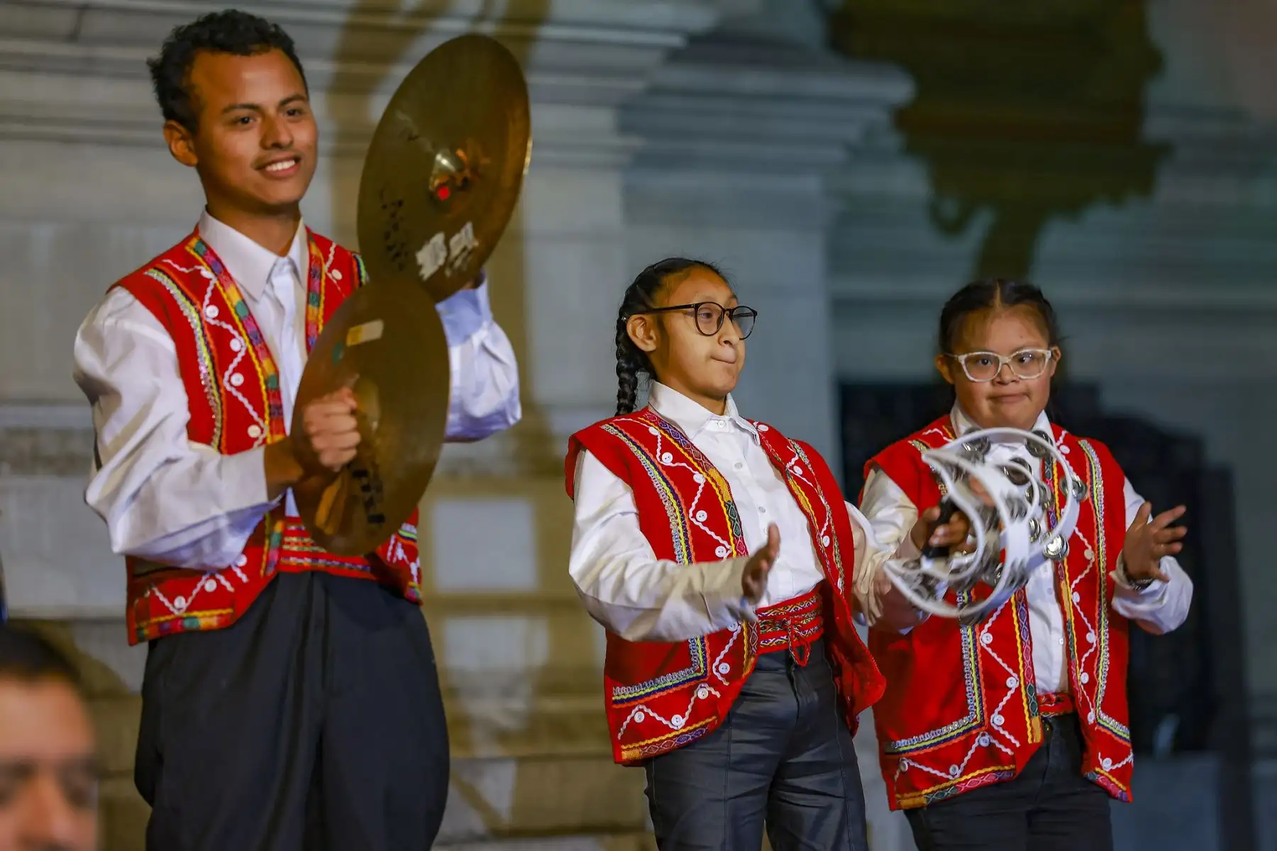El presidente de la República, José Jerí, junto a ministros de Estado y beneficiarios del Conadis, participaron en una actividad oficial en Palacio de Gobierno denominada “Magia de inclusión - Transformando vidas y uniendo corazones", el jueves 4 de diciembre de 2025, conmemorando el Día de la Persona con Discapacidad. Foto: ANDINA/Presidencia