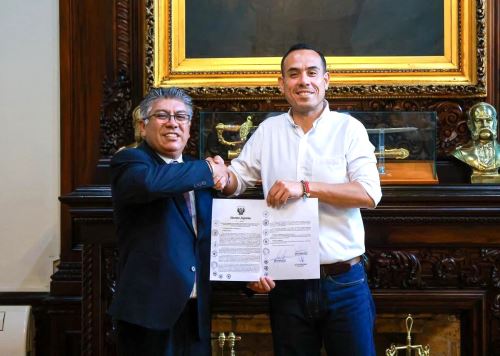 El gobernador de Cusco, Werner Salcedo destacó la transferencia de recursos que aprobó el Ejecutivo para asegurar la construcción del Hospital Antonio Lorena. ANDINA/Difusión