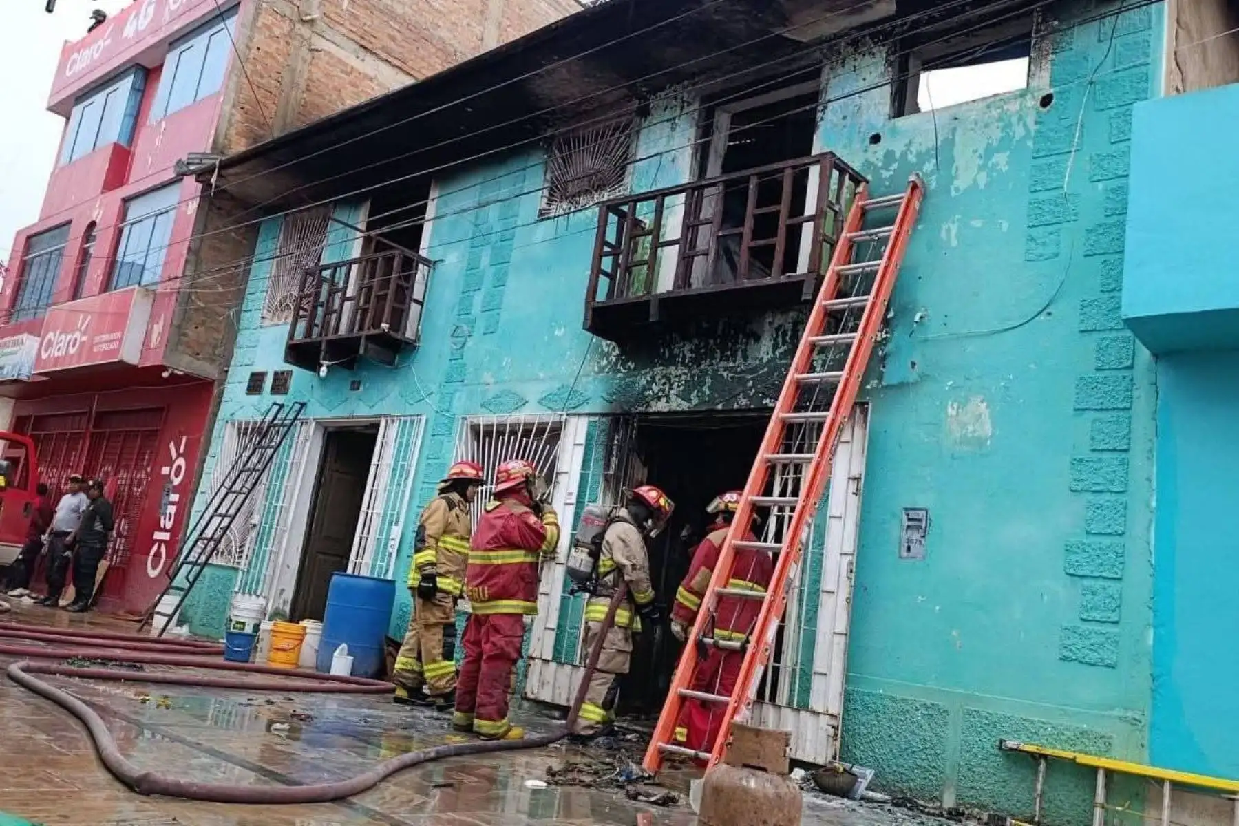 El incendio ocurrió mientras un grupo de jóvenes estudiantes del pedagógico celebraba un cumpleaños. Foto: ANDINA/Difusión