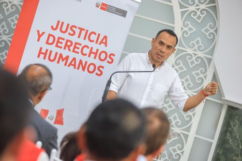 El presidente José Jerí presenció la suscripción del convenio interinstitucional entre el Ministerio de Justicia y Derechos Humanos y el Ministerio Público