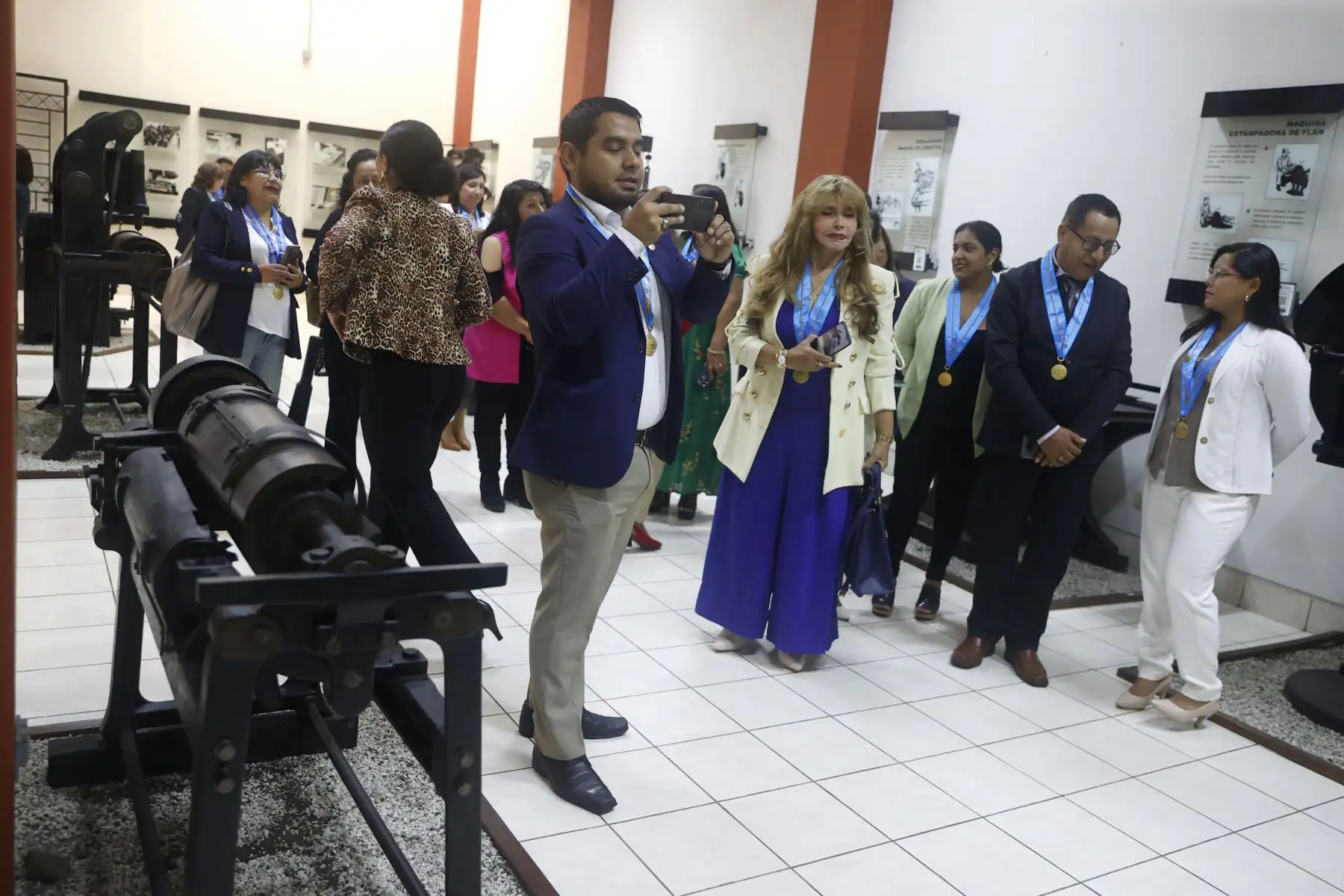 Karola Ysabel Lara Manchego decana nacional del colegio de periodista del Perú. Visita de miembros del Colegio de Periodistas del Perú a Editora. Foto: ANDINA/Vidal Tarqui