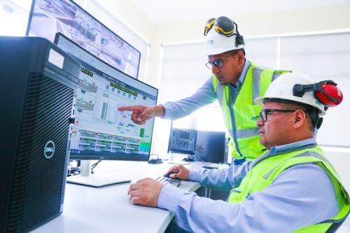 El titular del directorio de Sedapal recorrió las instalaciones del nuevo Centro de Servicios Labarthe, en Ventanilla. Foto: ANDINA/Difusión