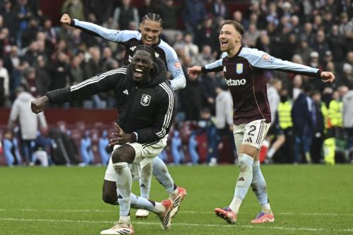 Aston Villa venció 2-1 al Arsenal por la Premier League
