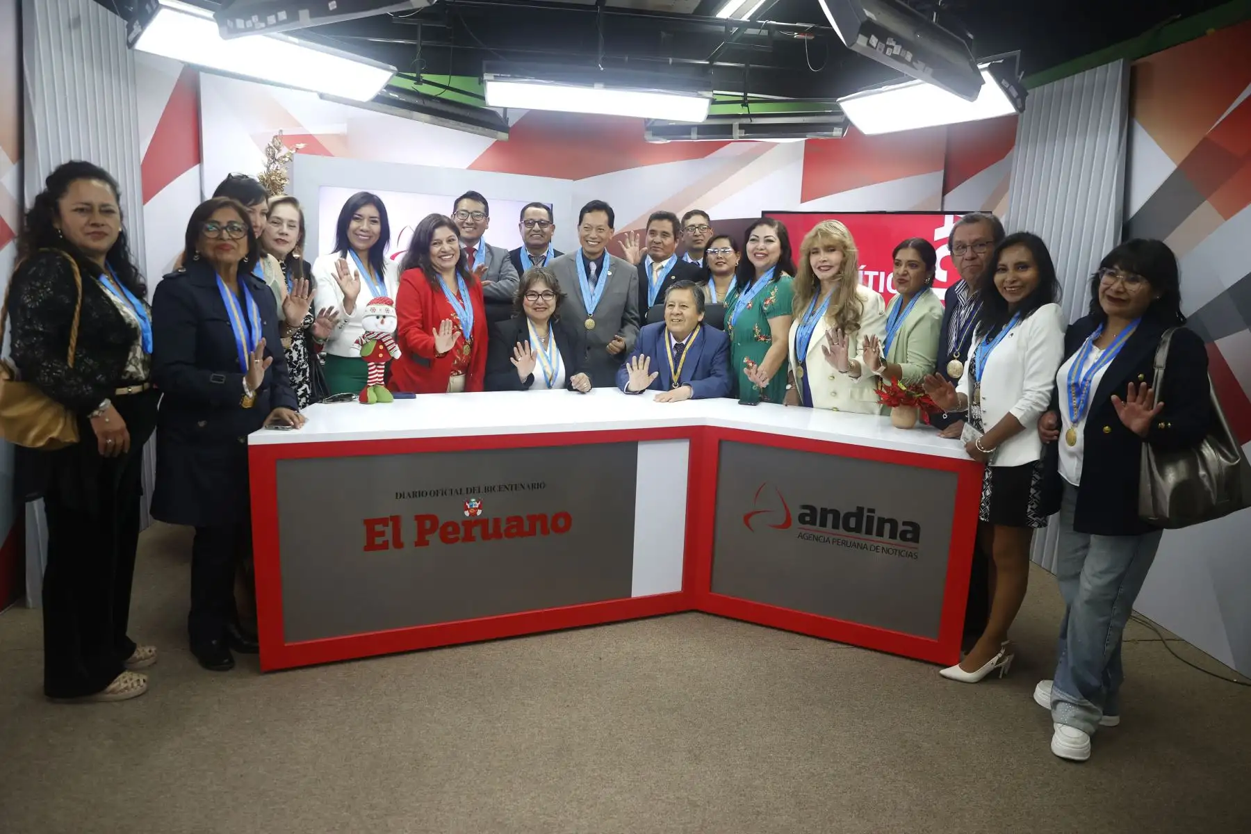 Karola Ysabel Lara Manchego decana nacional del colegio de periodista del Perú. Visita de miembros del Colegio de Periodistas del Perú a Editora. Foto: ANDINA/Vidal Tarqui