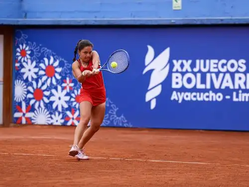 Luciana Pérez logra medalla de oro en los Juegos Bolivarianos Ayacucho-Lima 2025