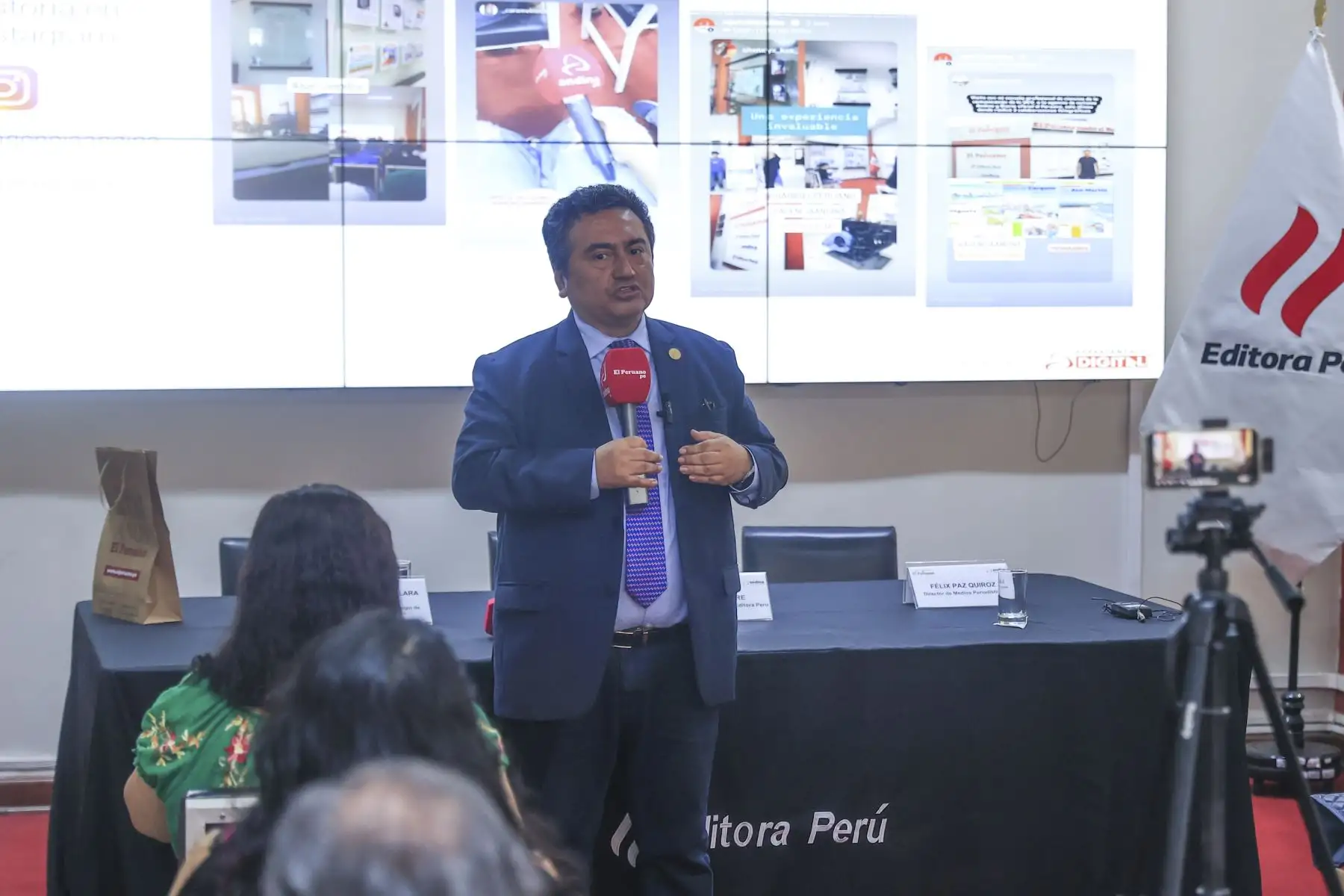 Miembros del Consejo Directivo Nacional del Colegio de Periodistas del Perú, visitan las instalaciones de Editora Perú y son recibidos por el director del Diario Oficial El Peruano y la Agencia Andina, Félix Paz. Foto: ANDINA/Jhonel Rodríguez Robles