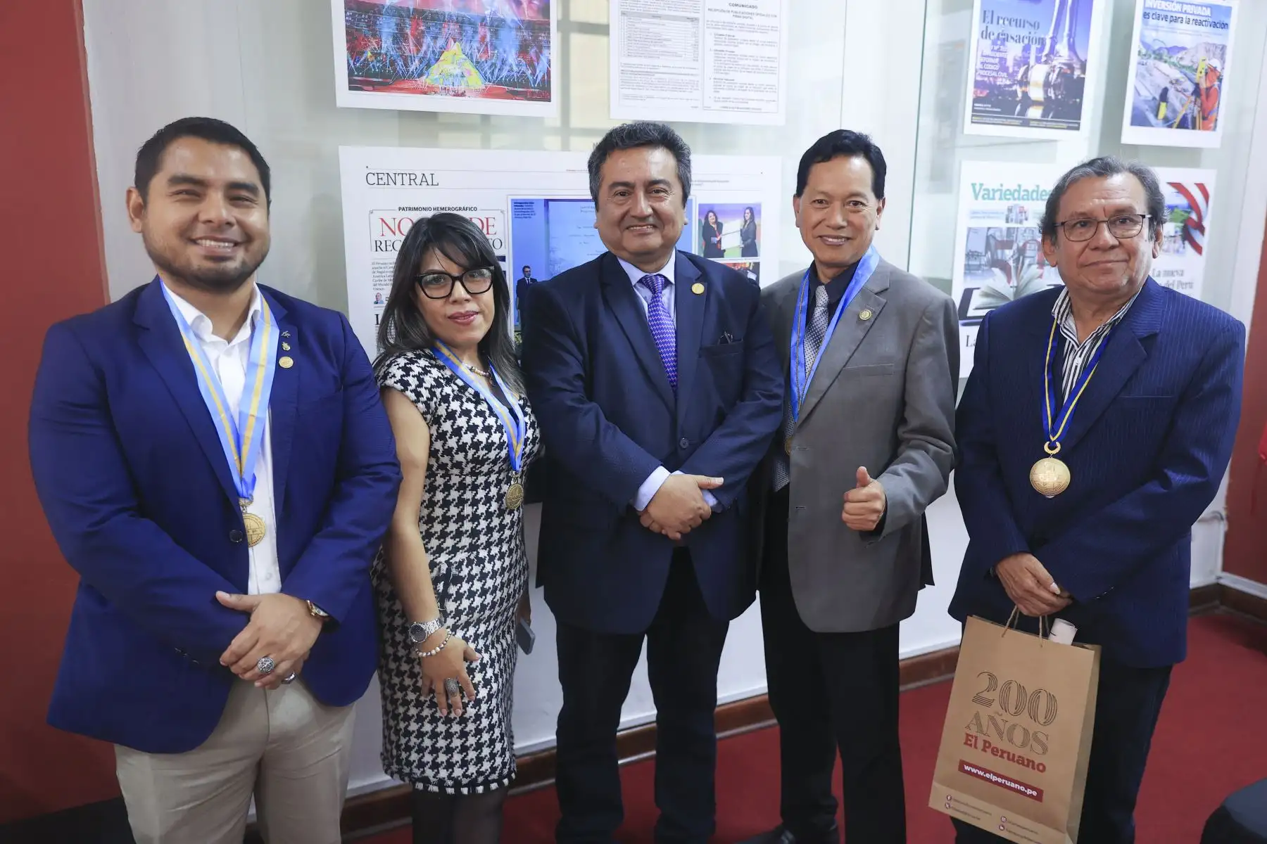 Miembros del Consejo Directivo Nacional del Colegio de Periodistas del Perú, visitan las instalaciones de Editora Perú y son recibidos por el director del Diario Oficial El Peruano y la Agencia Andina, Félix Paz. Foto: ANDINA/Jhonel Rodríguez Robles