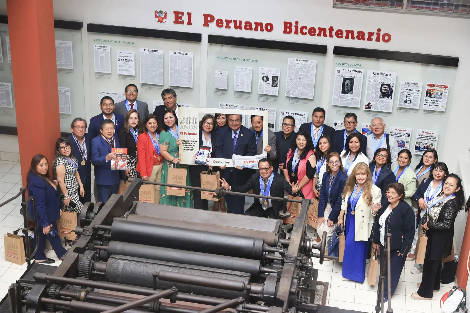 Miembros del Consejo Directivo Nacional del Colegio de Periodistas del Perú, visitan las instalaciones de Editora Perú y son recibidos por el director del Diario Oficial El Peruano y la Agencia Andina, Félix Paz. Foto: ANDINA/Jhonel Rodríguez Robles