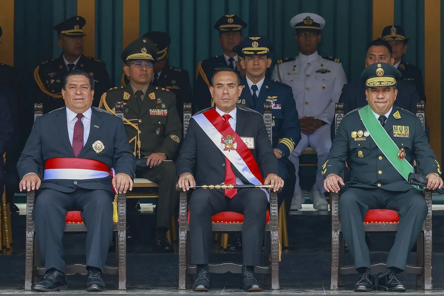 Presidente José Jerí lidera la ceremonia por el 37° aniversario de la creación de la Policía Nacional del Perú (PNP).
Esta actividad se desarrolla en la Escuela Nacional de Formación Profesional Policial, Alipio Ponce Vásquez, ubicada en el distrito de Puente Piedra.
Foto: ANDINA/Prensa Presidencia
