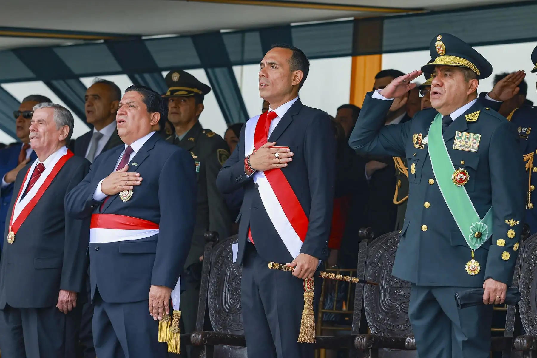 Presidente José Jerí lidera la ceremonia por el 37° aniversario de la creación de la Policía Nacional del Perú (PNP).
Esta actividad se desarrolla en la Escuela Nacional de Formación Profesional Policial, Alipio Ponce Vásquez, ubicada en el distrito de Puente Piedra.
Foto: ANDINA/Prensa Presidencia