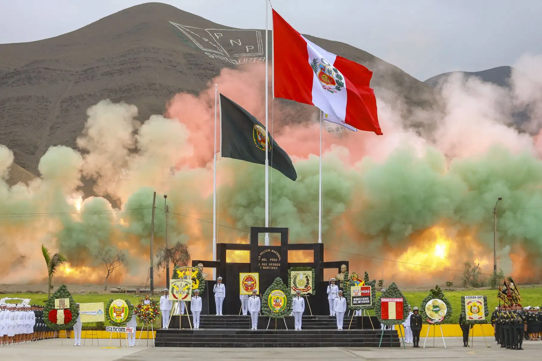 Presidente José Jerí lidera la ceremonia por el 37° aniversario de la creación de la Policía Nacional del Perú (PNP).
Esta actividad se desarrolla en la Escuela Nacional de Formación Profesional Policial, Alipio Ponce Vásquez, ubicada en el distrito de Puente Piedra.
Foto: ANDINA/Prensa Presidencia