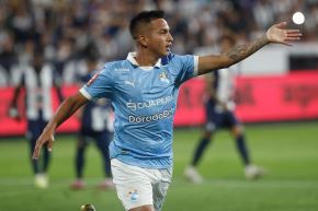 Martín Távara conduce la volante de Sporting Cristal. Foto: ANDINA/Eddy Ramos
