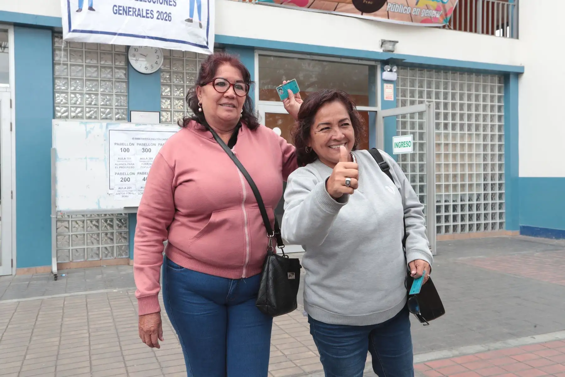 Entre los centros de votación se contó con IE Emblemática Melitón Carbajal, IE Argentina, IE Emblemático Alfonso Ugarte, IE Nuestra Señora de Guadalupe entre otros.
Foto: ANDINA/Verónica Calderón Zúñiga