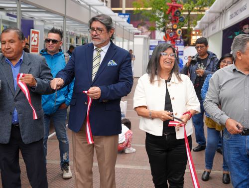 Derrama Magisterial y Municipalidad de Miraflores promueven la lectura con concurso