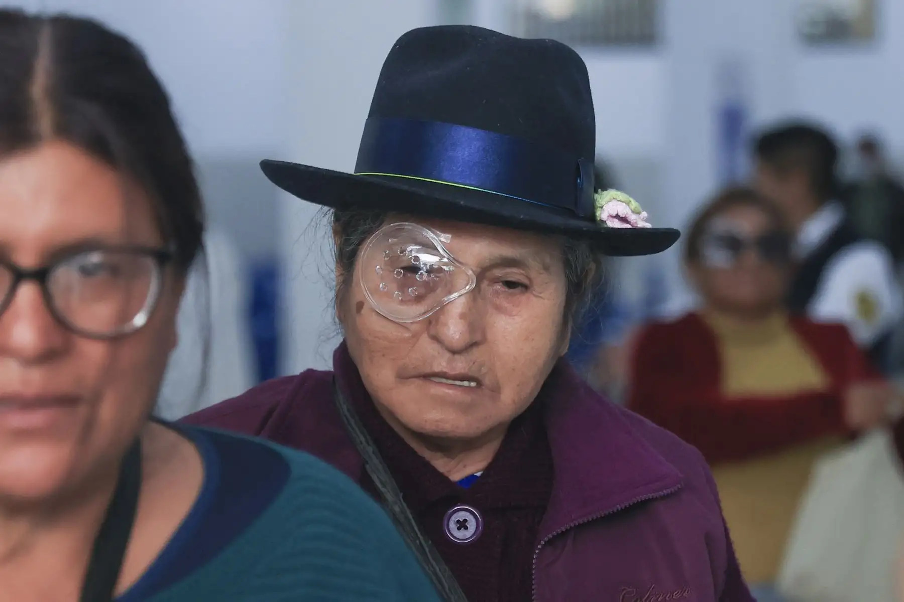 El Ministerio de Salud inició la campaña de salud ocular “Cataratón de la esperanza”, una jornada destinada a garantizar el acceso oportuno a cirugías de catarata para pacientes derivados de hospitales de Lima. Durante diciembre, especialistas del Instituto Nacional de Oftalmología (INO) realizarán alrededor de 500 intervenciones, con el objetivo de mejorar la calidad de vida de las personas afectadas y reducir la lista de espera quirúrgica. Foto: ANDINA/Jhonel Rodríguez Robles