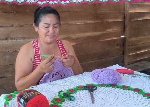 El programa Juntos del Ministerio de Desarrollo e Inclusión Social (Midis) destacó el prometedor emprendimiento de tejidos que impulsa Irma Silva Campos y relata la historia de esta ejemplar madre de familia. ANDINA/Difusión