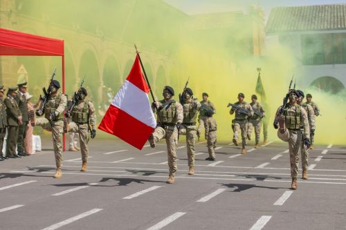 Batalla de Ayacucho: se realizó Desfile Cívico - Militar por su 201° aniversario