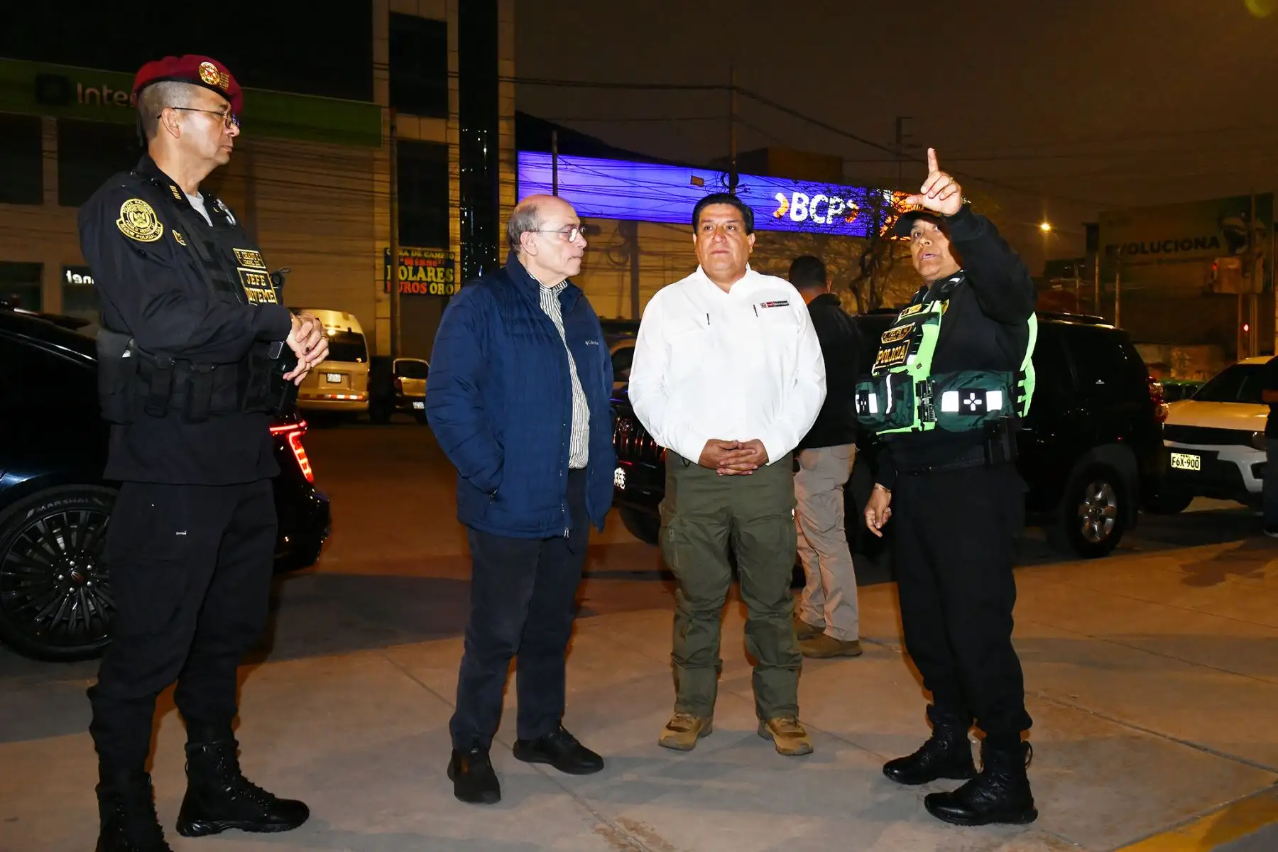 El ministro Tiburcio y el titular de Cancilleria supervisan operativos en VES, SJM y VMT