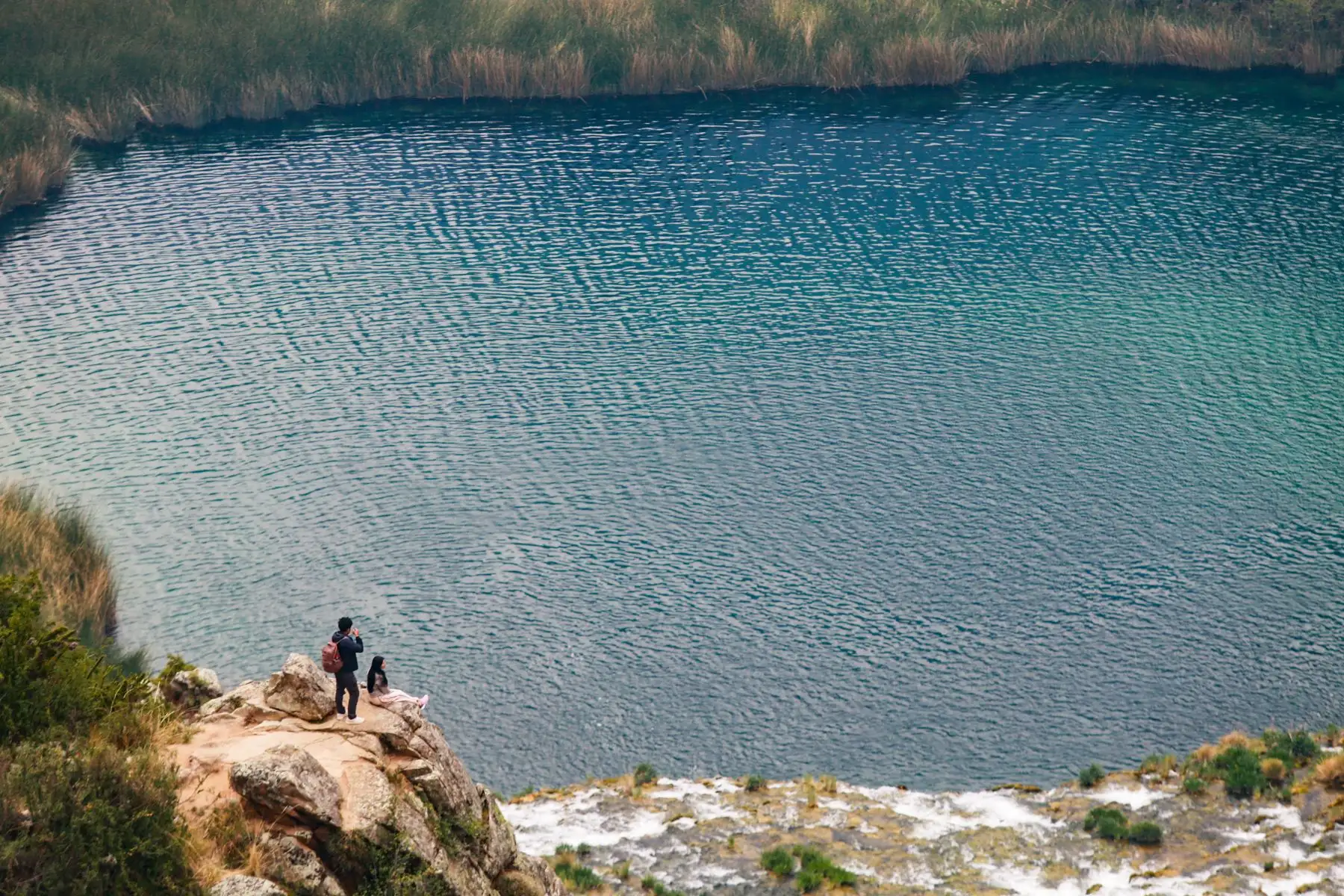 Como corazón de la Reserva Paisajística Nor Yauyos Cochas, Huancaya cuenta con impresionantes lagunas color turquesa, profundos cañones, cascadas y antiguas construcciones incas.  Foto: ANDINA/Ricardo Cuba