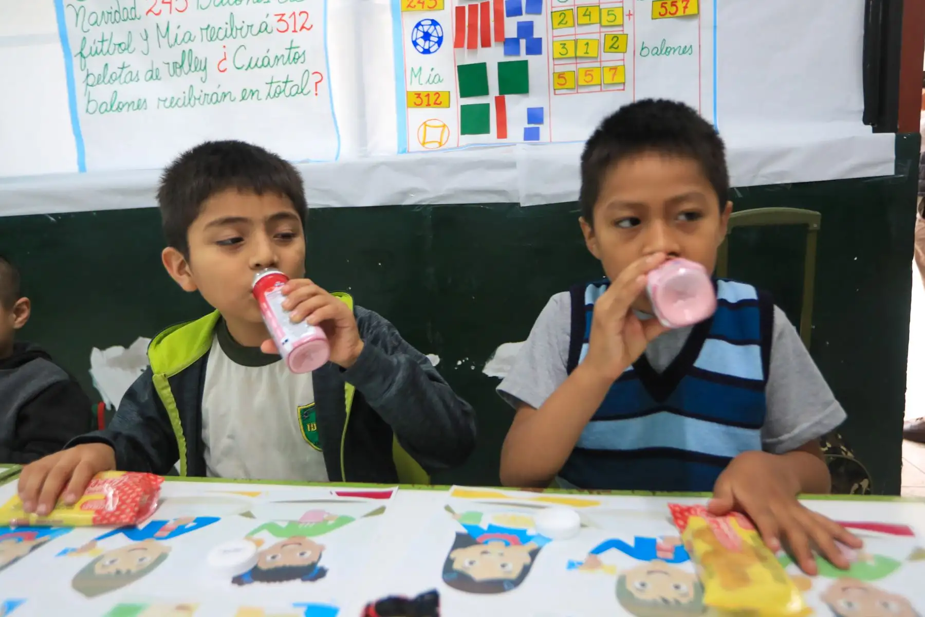 La ministra de Desarrollo e Inclusión Social, Leslie Shica,  llega al colegio I.E. N° 1019 Chavín (primaria) en Breña, para garantizar la correcta y segura prestación del Servicio Alimentario Escolar (SAE).
Foto: ANDINA/Ricardo Cuba