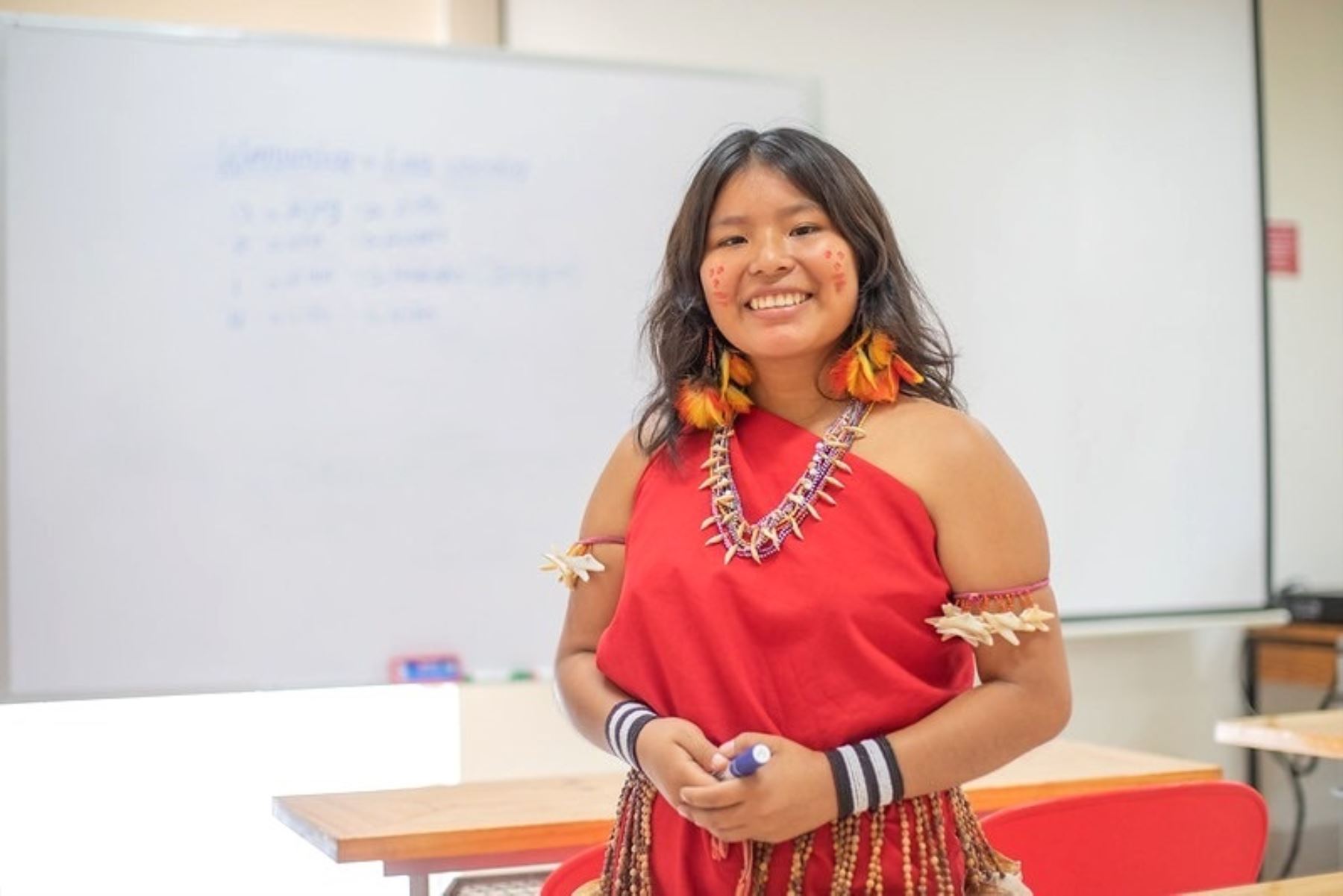 Beca Permanencia 2025: 40% de becados son de comunidades originarias