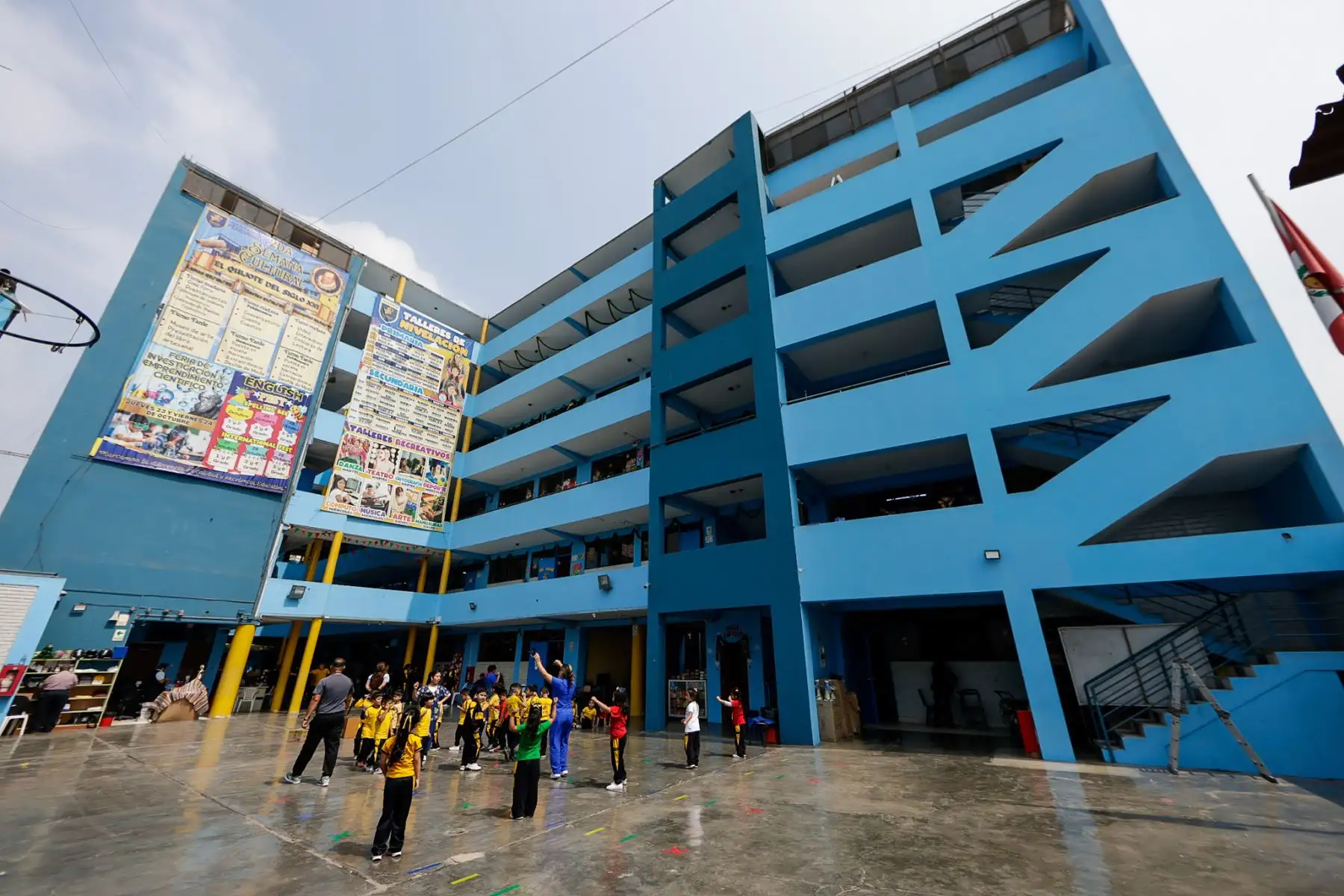 ¿A qué se debe el éxito académico de los alumnos del Colegio Juan Pablo Peregrino de Carabayllo? La respuesta, nos dice el coordinador Paolo Somocurcio Flores, está en el “Método Peregrino”. Foto: ANDINA/Luis Iparraguirre