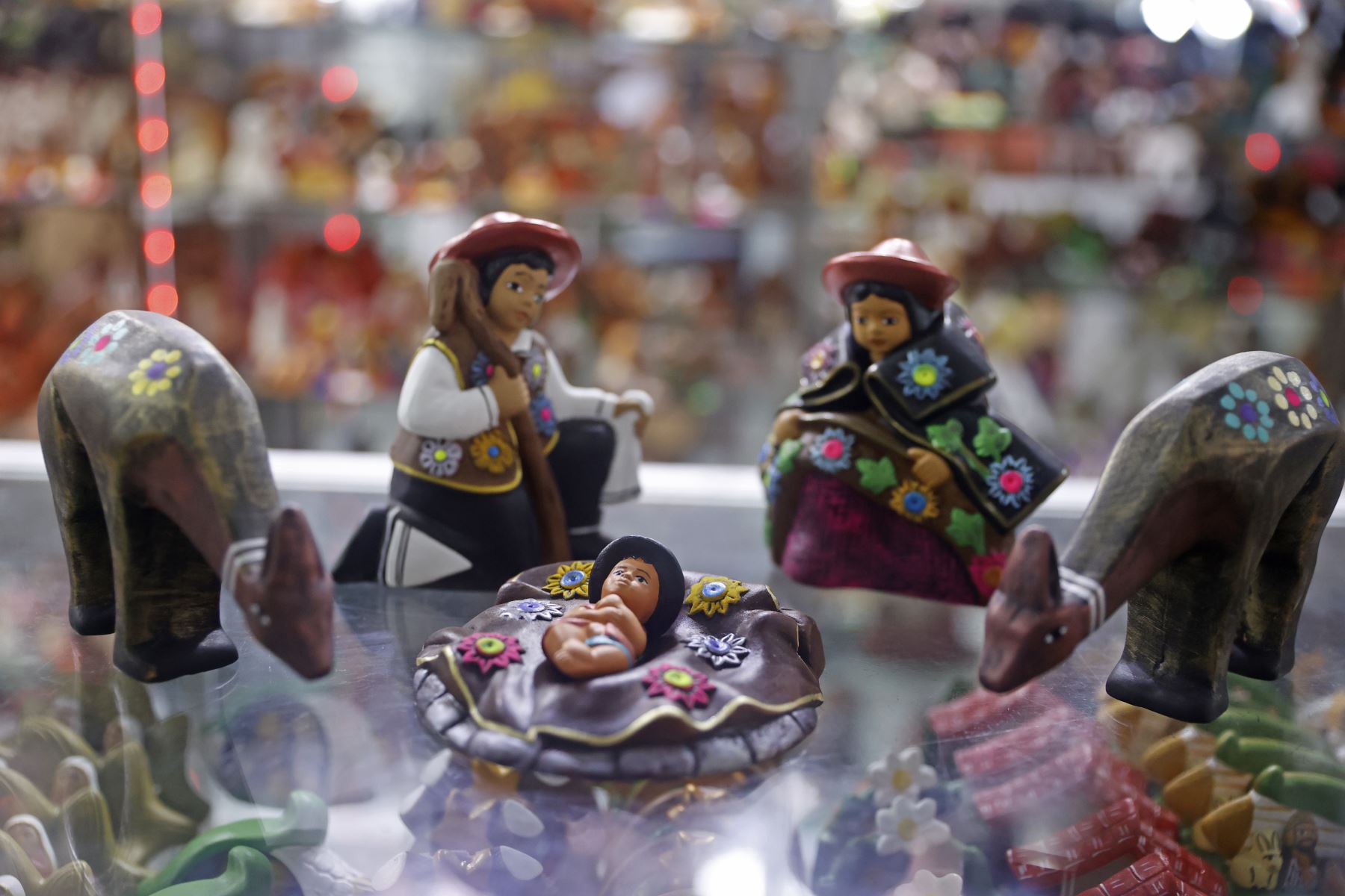 Otra opción es el nacimiento huancaíno, reconocido por su traje típico, figuras en alto relieve y un Niño Jesús representado con sombrerito y chaleco. 
Foto: ANDINA/Vidal Tarqui