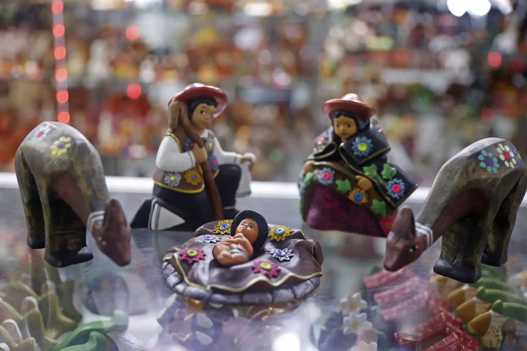 Otra opción es el nacimiento huancaíno, reconocido por su traje típico, figuras en alto relieve y un Niño Jesús representado con sombrerito y chaleco. 
Foto: ANDINA/Vidal Tarqui