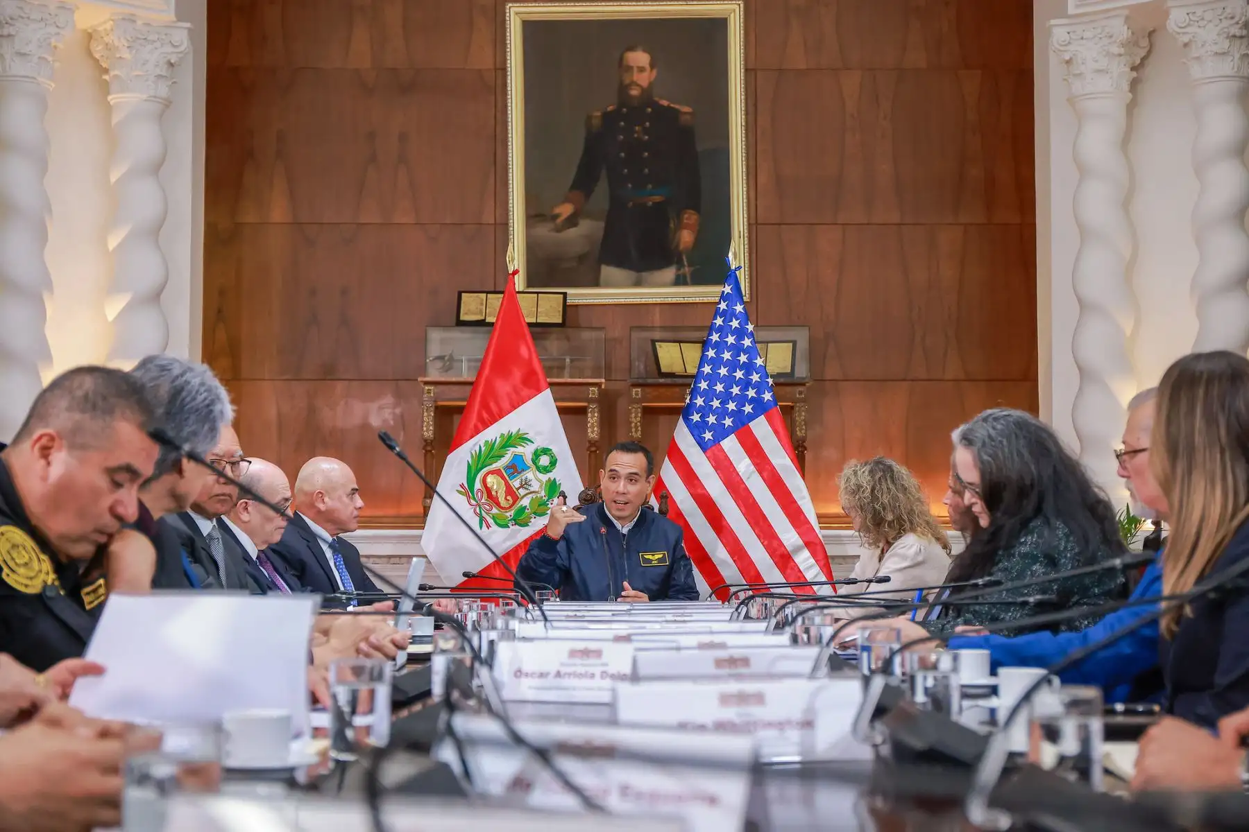Presidente Jerí lidera reunión con delegación del FBI y expertos en seguridad ciudadana.
Foto: ANDINA/Prensa Presidencia