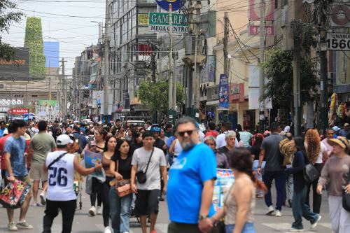 Movimiento comercial en Gamarra crece durante la temporada navideña