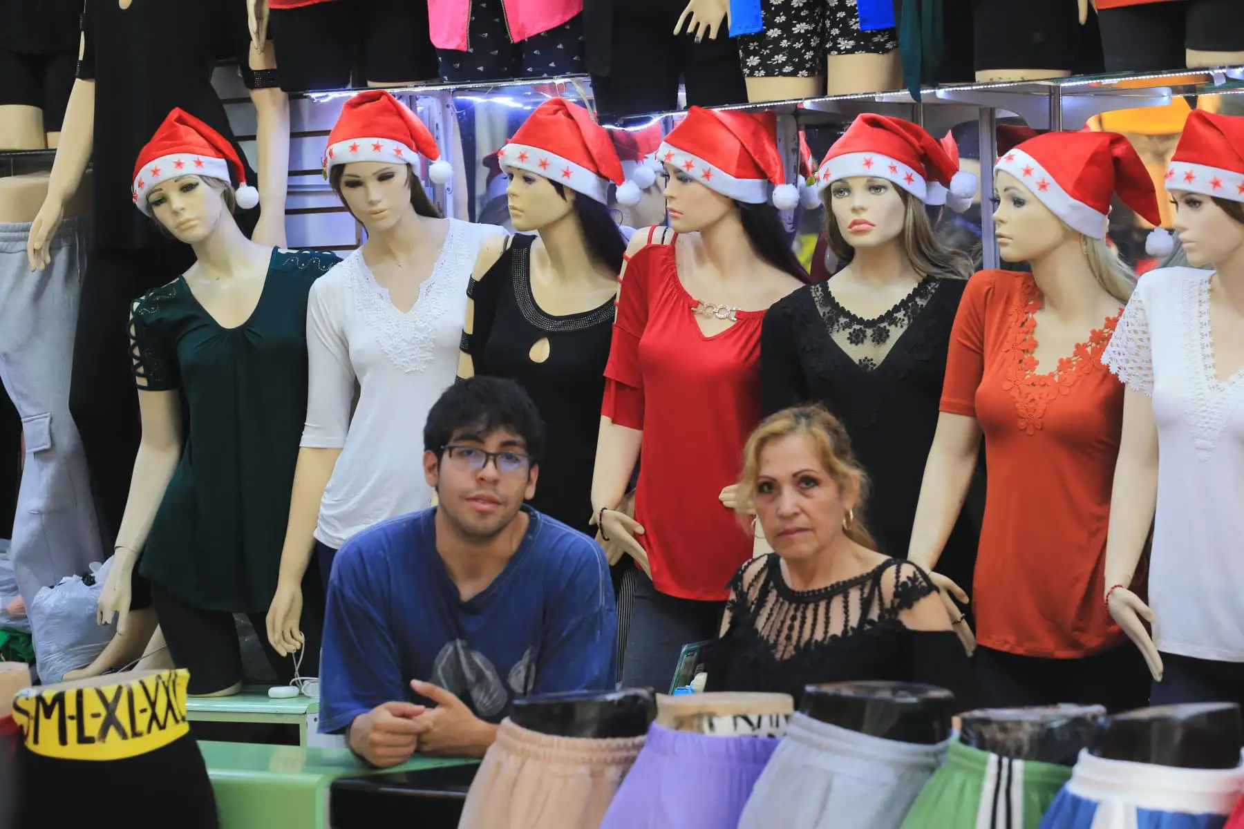 Gamarra tiene miles de productos de ropa, calzado, decoración entre otros que son de gran demanda en esta temporada.Foto: ANDINA/Héctor Vinces