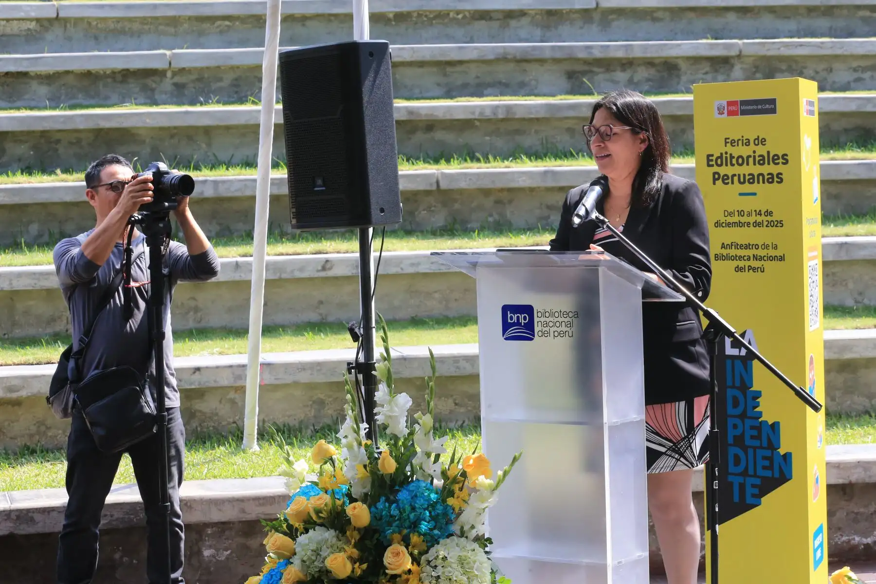 La octava edición de “La Independiente. Feria de Editoriales Peruanas”, organizada por el Ministerio de Cultura, se inauguró en el anfiteatro de la Biblioteca Nacional del Perú.
Foto: ANDINA/Héctor Vinces