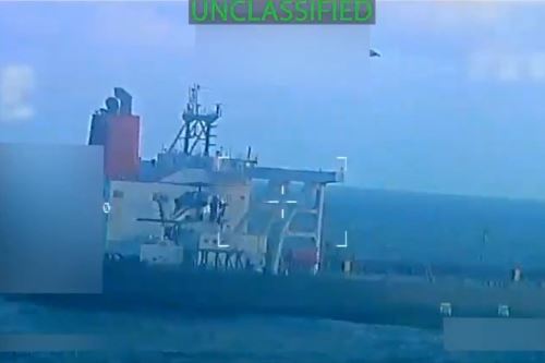 Intervención militar en un petrolero venezolano en el Caribe. Foto de AFP / Cuenta en X de la Fiscal General de Estados Unidos, Pam Bondi.