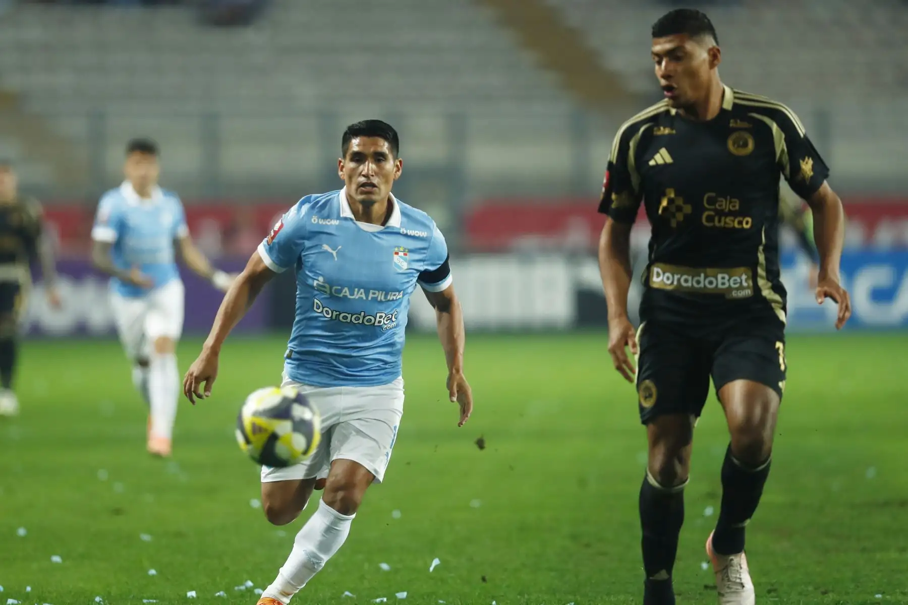 Desde el Estadio Nacional de Lima, Sporting Cristal le gana 1-0 a Cusco FC con gol de Santiago González en el partido de ida para definir el segundo puesto de la Liga 1 y su pase directo a la fase de grupos de la Copa Libertadores 2026, el miércoles 10 de diciembre de 2025. Foto: ANDINA/Daniel Bracamonte