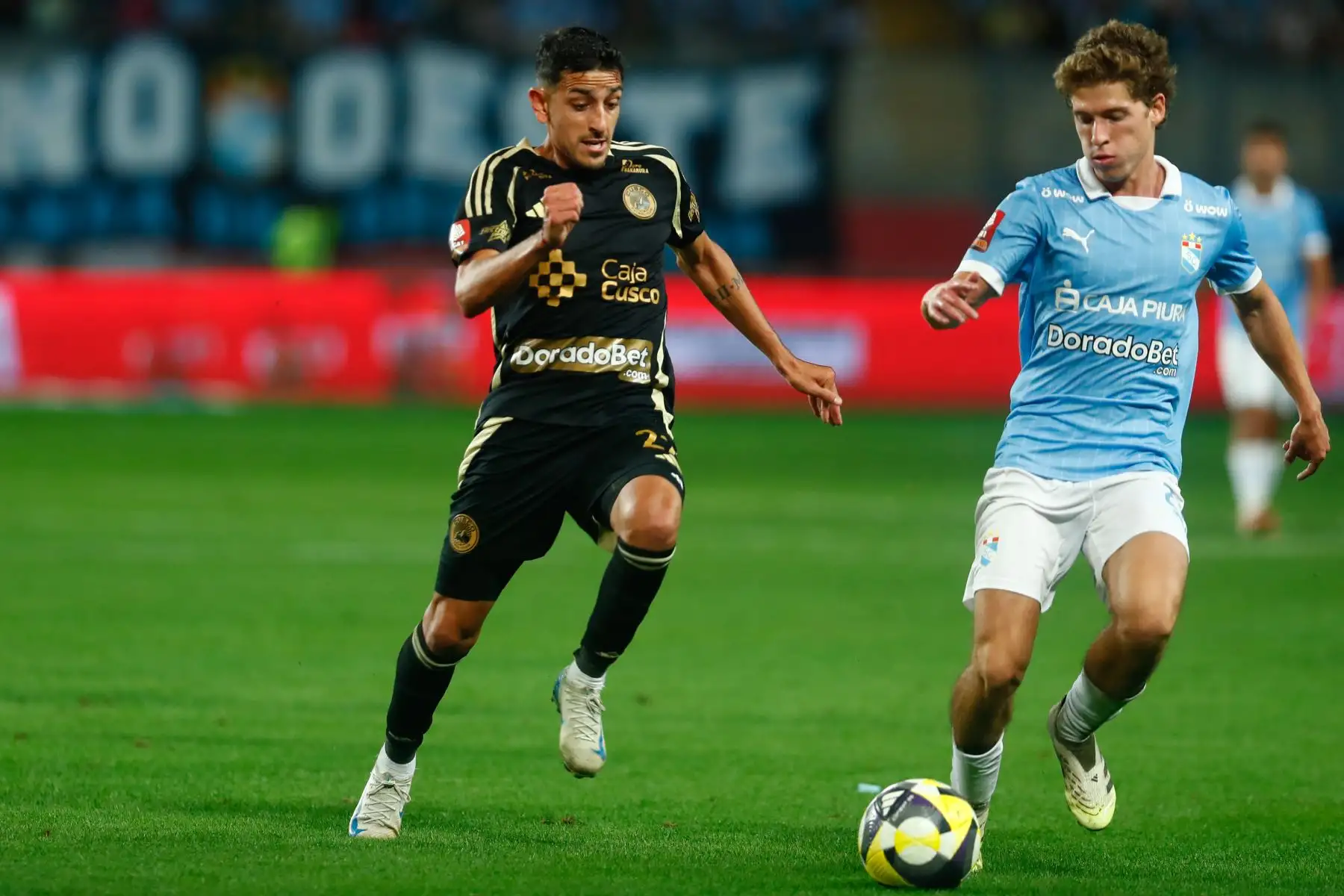 Desde el Estadio Nacional de Lima, Sporting Cristal le gana 1-0 a Cusco FC con gol de Santiago González en el partido de ida para definir el segundo puesto de la Liga 1 y su pase directo a la fase de grupos de la Copa Libertadores 2026, el miércoles 10 de diciembre de 2025. Foto: ANDINA/Daniel Bracamonte