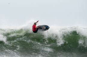 Perú continúa invicto en el Mundial Junior ISA 2025 a tres ronda de llegar a las semifinales del certamen